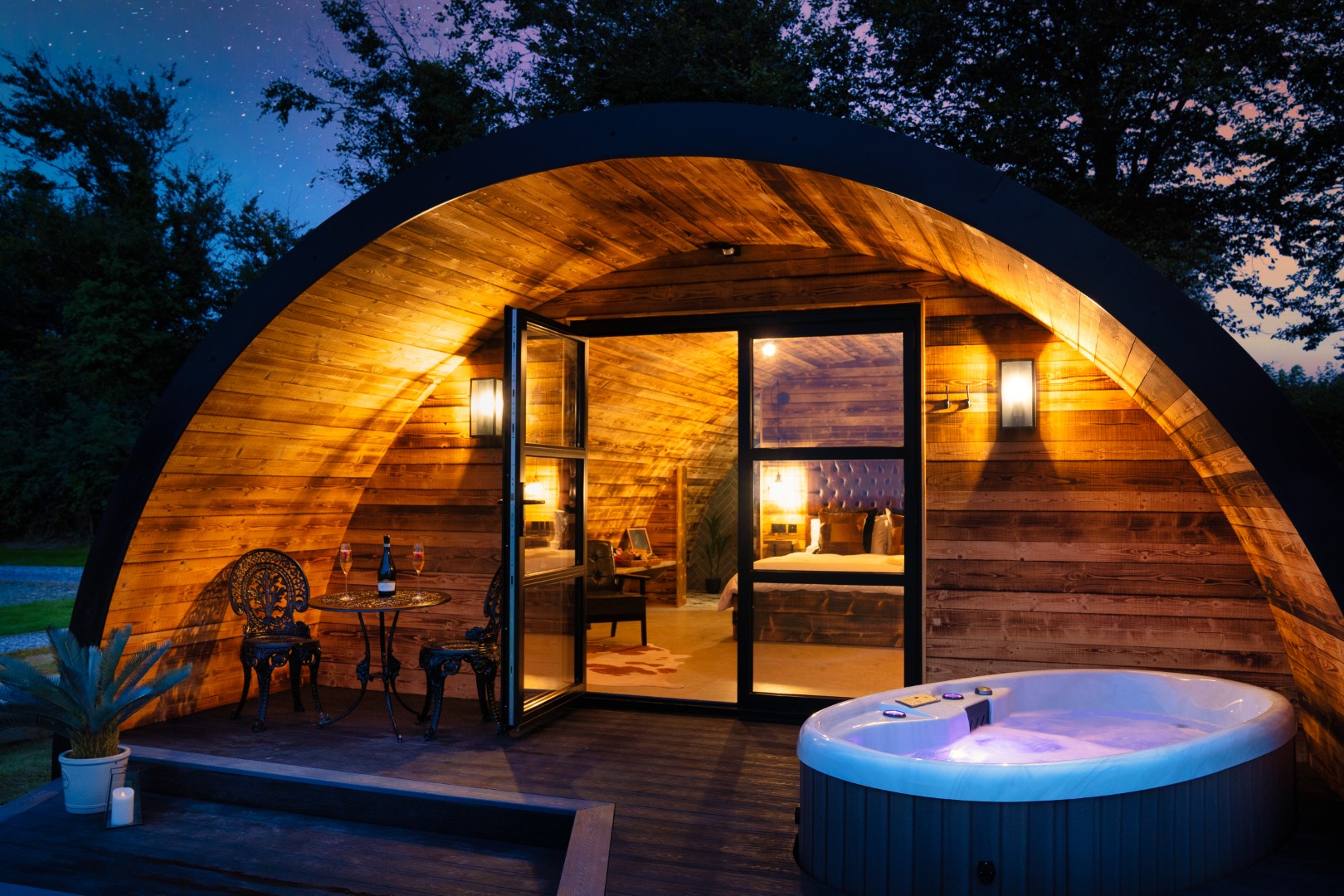 Romantic winter getaways UK | Piglet Pod | Hot Tub weekend breaks