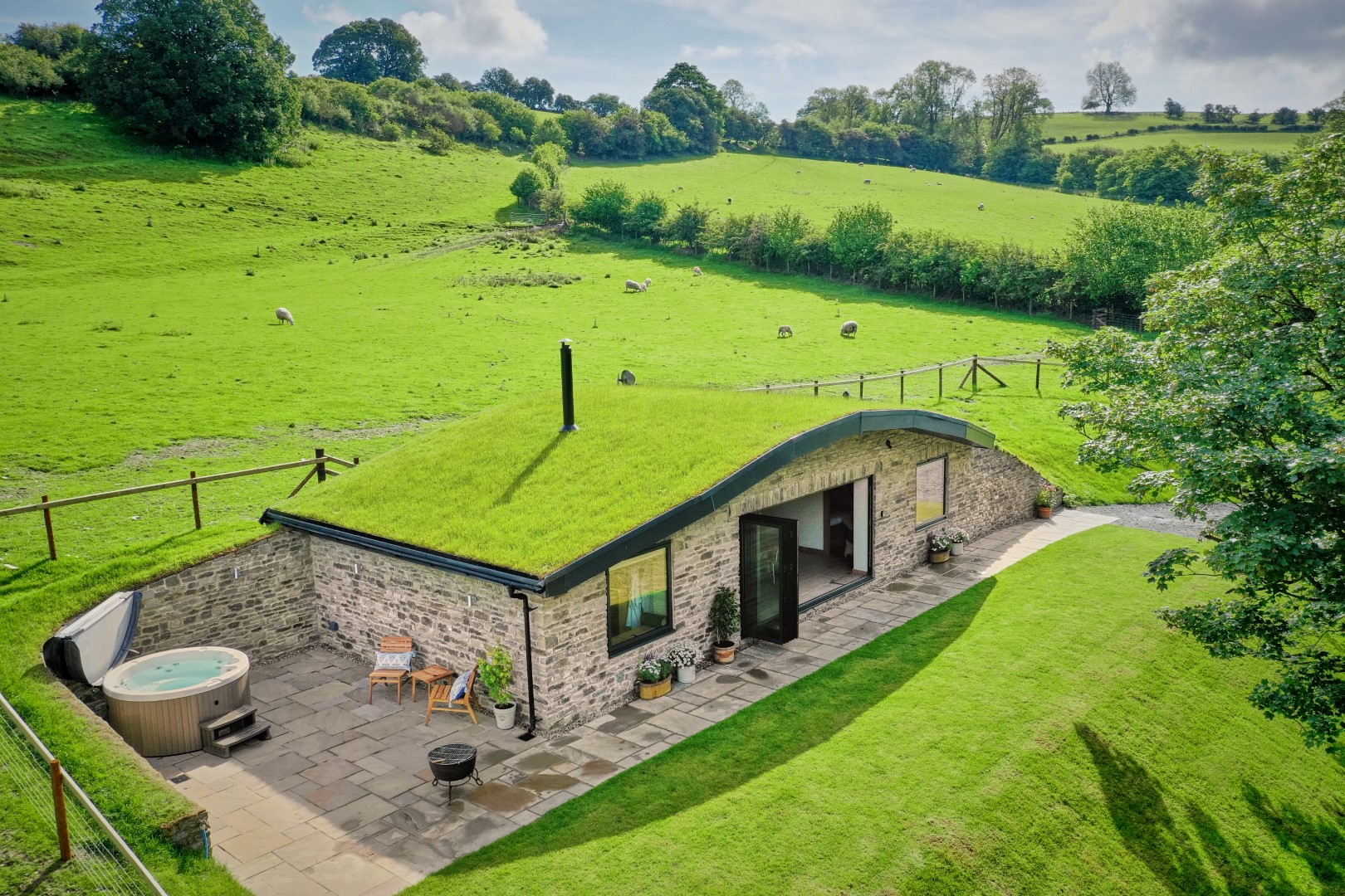 Hobbit Home with Hot Tub, ideal for cosy winter getaways UK